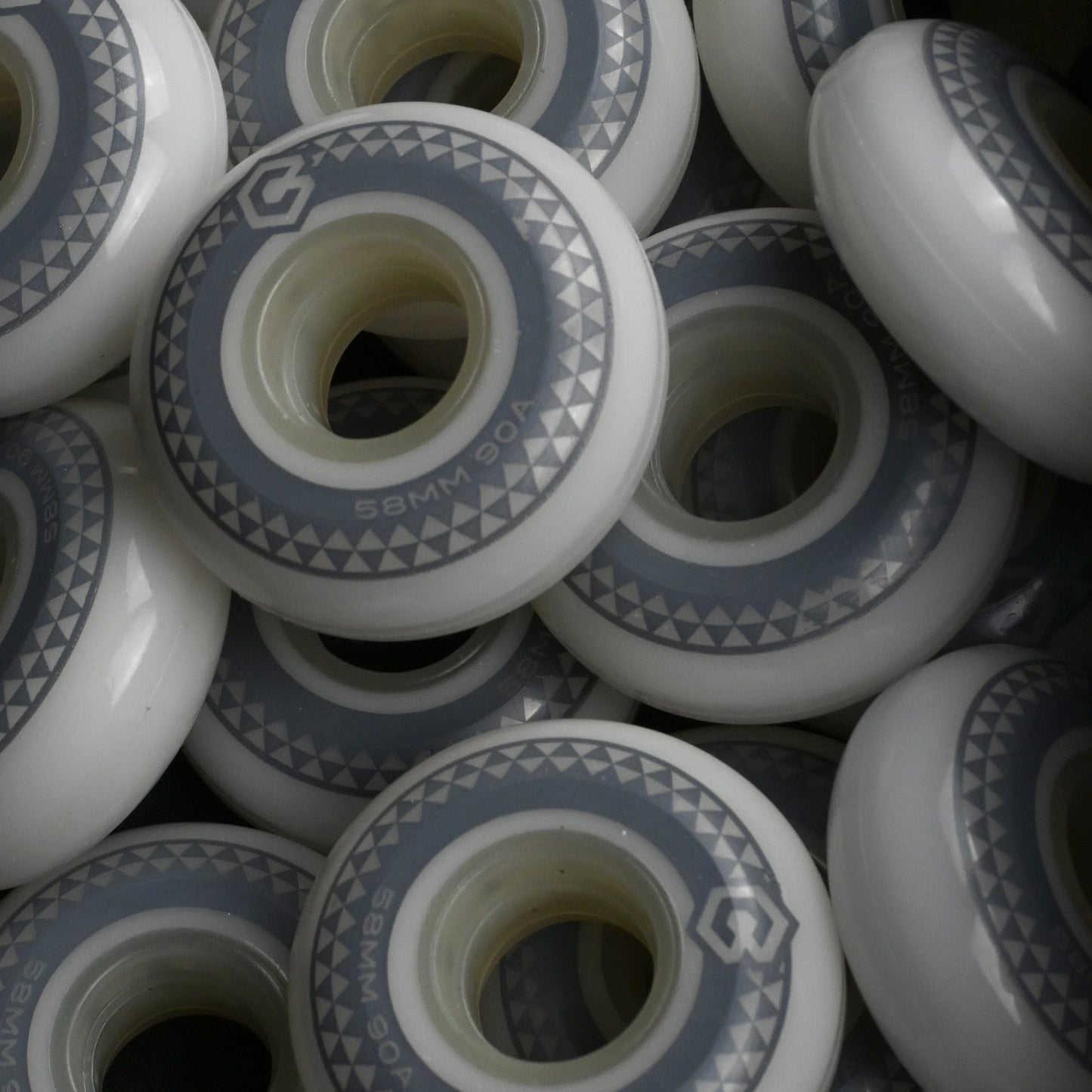 58mm 90A Chroma Team Wheels (White)